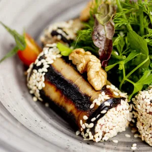 Cuisine : traditionnelle et bistronomique, cuissons basses températures, cuisine sous vide, dressage à l’assiette …